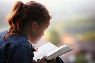 біблія читати