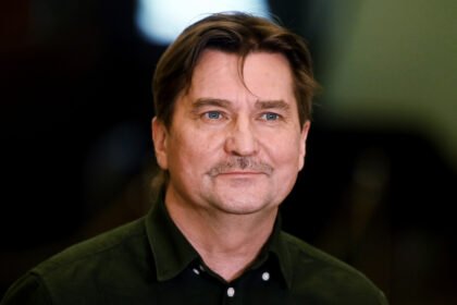 умер юрий бутусов